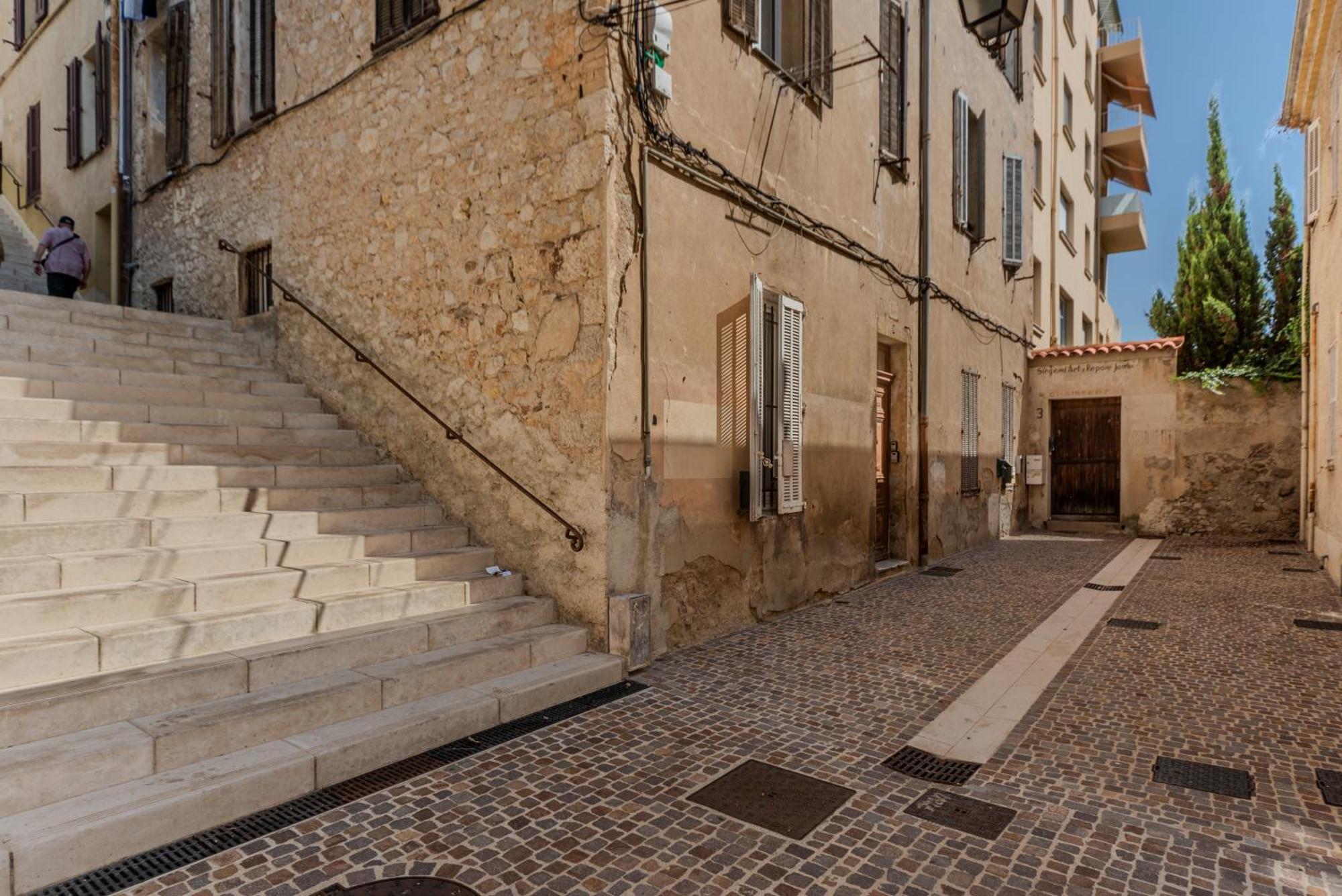 Frgk - 3 Bedrooms Historic Center
